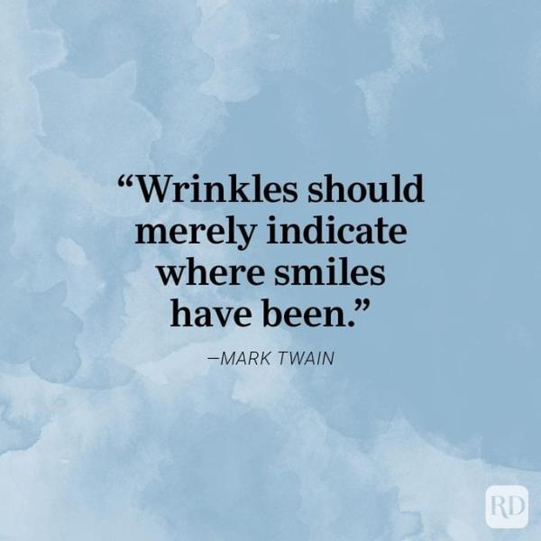Quote a<em></em>bout aging by Mark Twain on watercolor background